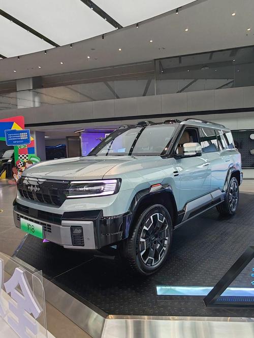 重庆2比亚迪方程豹硬派越野的爆款，英菲尼迪35周年与你共成长